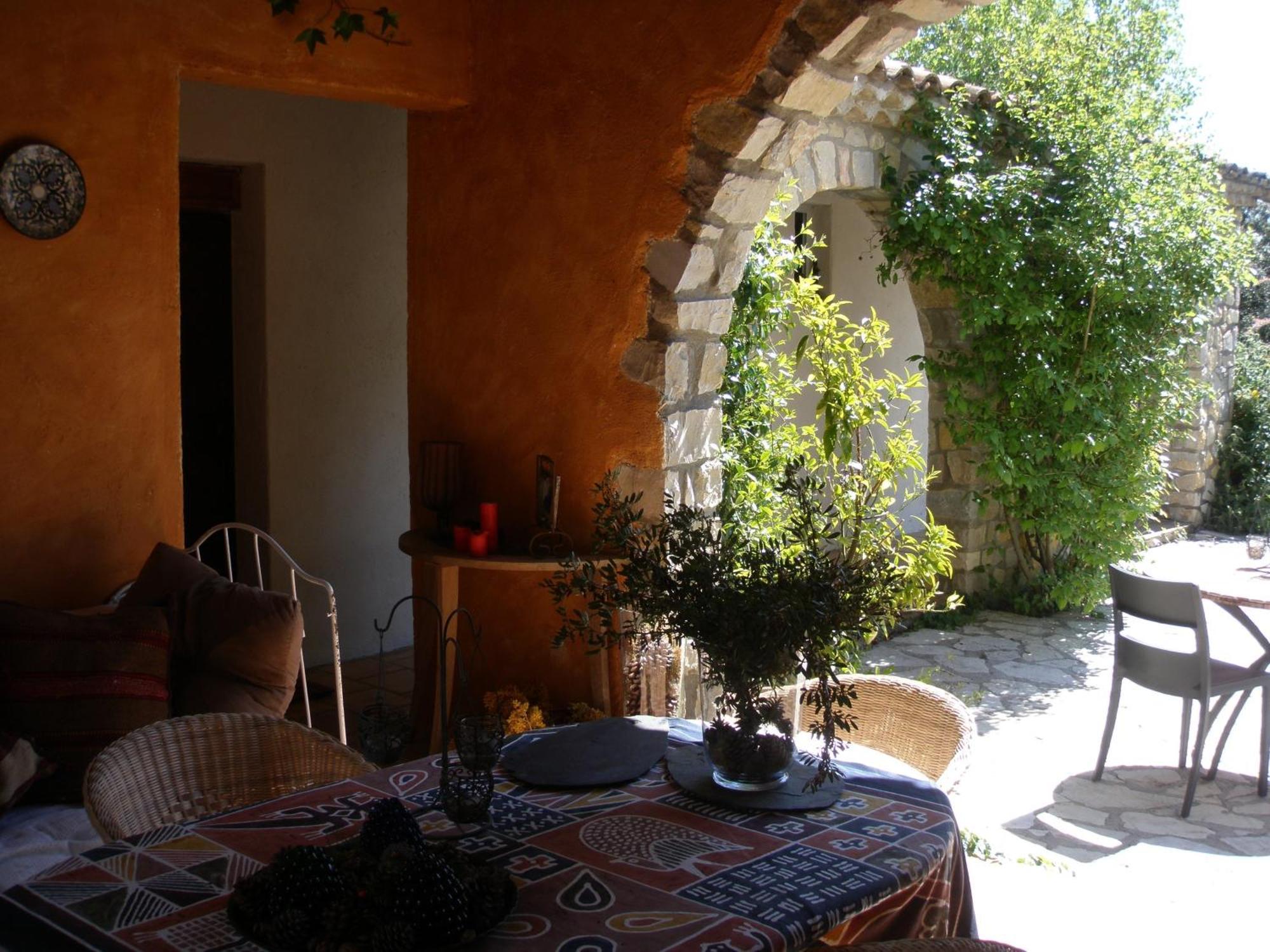 L'Ostal Du Pic St Loup Bed and Breakfast Saint-Jean-de-Cuculles Εξωτερικό φωτογραφία